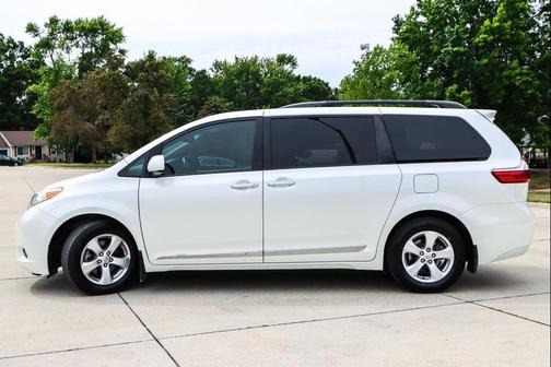 2016 Toyota Sienna XLE Premium