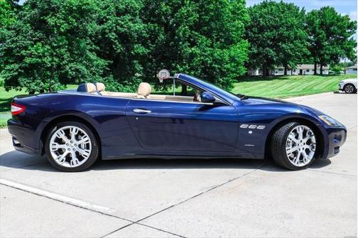 2013 Maserati GranTurismo Base
