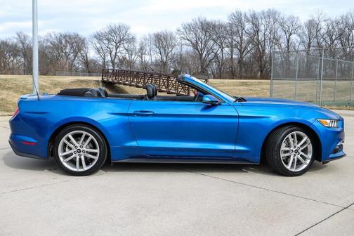 2017 Ford Mustang EcoBoost Premium