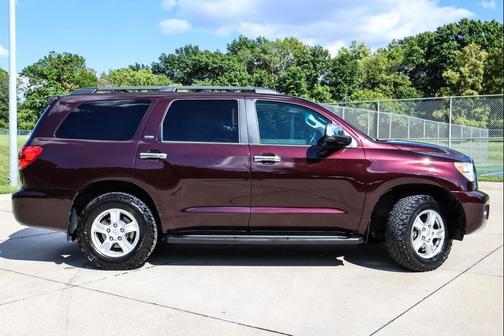 2016 Toyota Sequoia SR5
