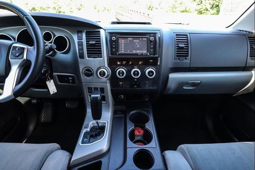2016 Toyota Sequoia SR5