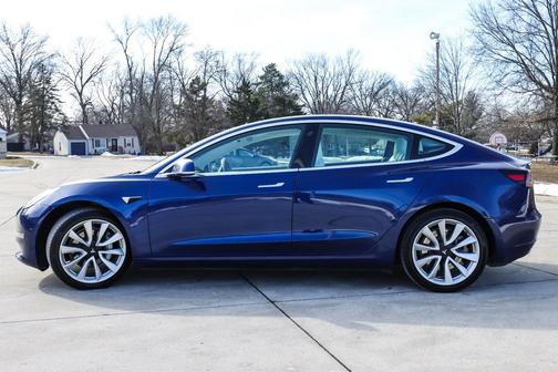 2019 Tesla Model 3 Standard Range Plus
