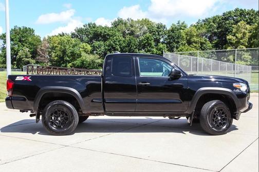 2021 Toyota Tacoma SR