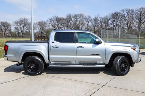 Celestial Silver Metallic 2022 Toyota Tacoma SR5