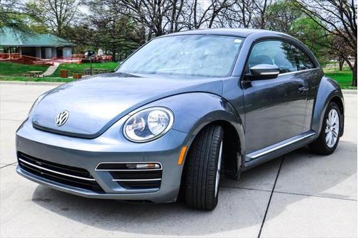 2019 Volkswagen Beetle 2.0T SE