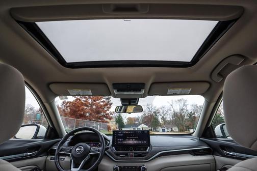 2023 Nissan Altima 2.5 SV