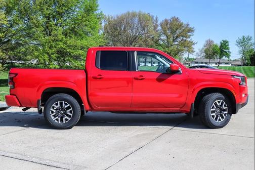 2022 Nissan Frontier SV