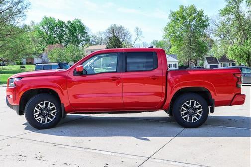 2022 Nissan Frontier SV