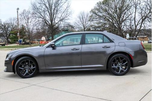 2022 Chrysler 300 Touring