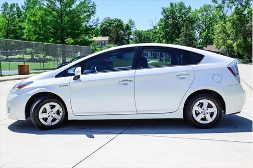 2010 Toyota Prius III