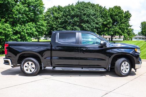 Black 2022 Chevrolet Silverado 1500 LT