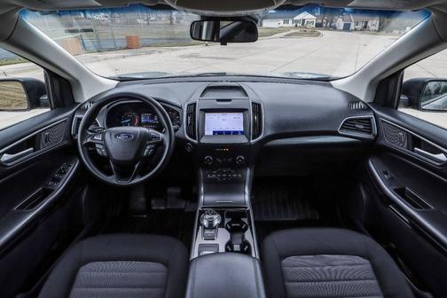 2020 Ford Edge SE