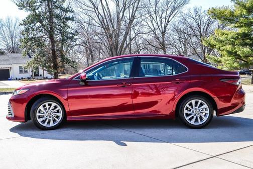 2022 Toyota Camry LE