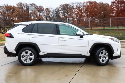 2019 Toyota RAV4 Hybrid XLE