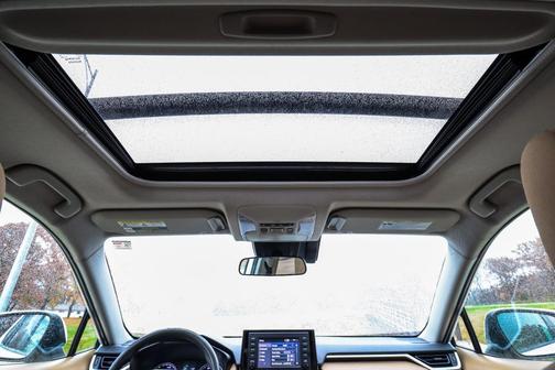 2019 Toyota RAV4 Hybrid XLE