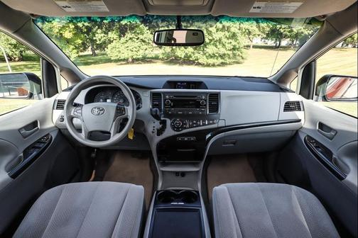 2013 Toyota Sienna LE