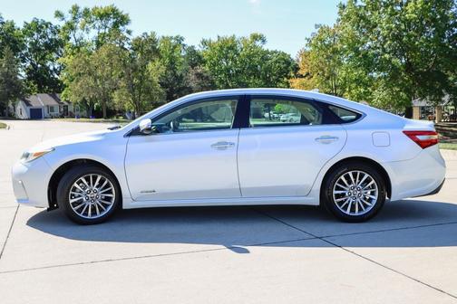 2016 Toyota Avalon Hybrid Limited