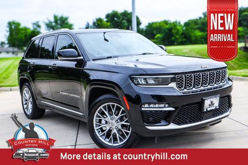 Diamond Black Crystal Pearlcoat 2022 Jeep Grand Cherokee Summit