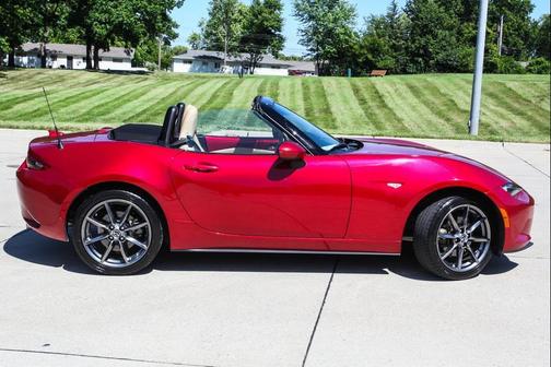 2016 Mazda MX-5 Miata Grand Touring