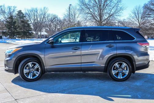 2016 Toyota Highlander Limited Platinum