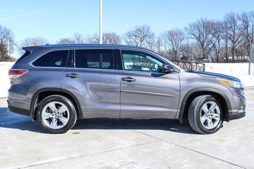 2016 Toyota Highlander Limited Platinum