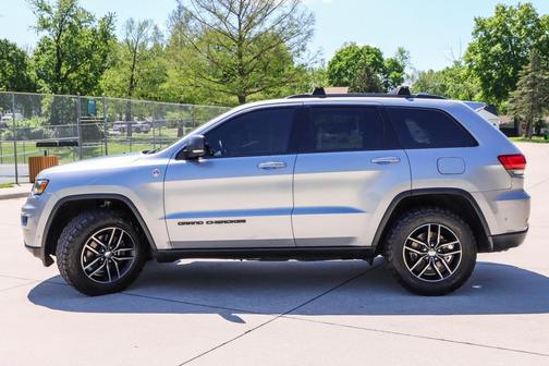 Billet Silver Metallic Clearcoat 2017 Jeep Grand Cherokee Trailhawk