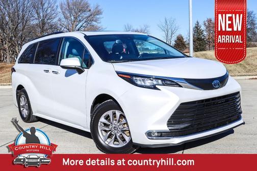 2023 Toyota Sienna XLE