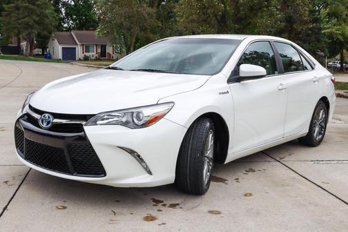 2015 Toyota Camry Hybrid SE