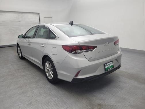 2018 Hyundai SONATA SE