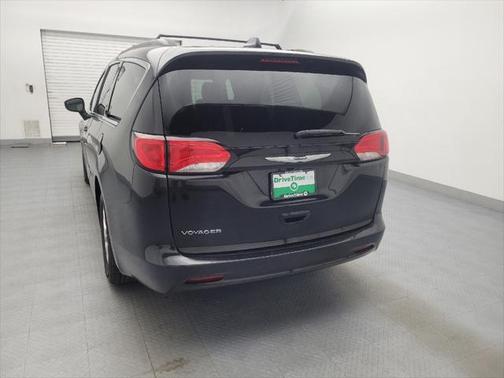 2020 Chrysler Voyager LXI