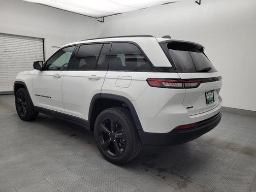 Bright White Clearcoat 2023 Jeep Grand Cherokee Limited