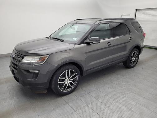 Agate Black Metallic 2019 Ford Explorer XLT