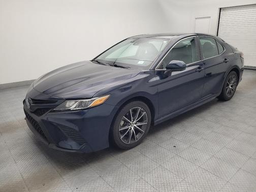 Blue 2019 Toyota Camry SE