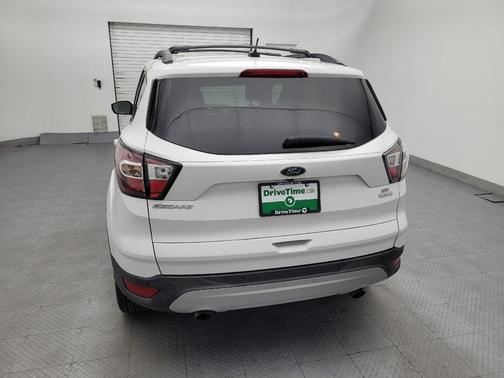 Ingot Silver Metallic 2017 Ford Escape SE