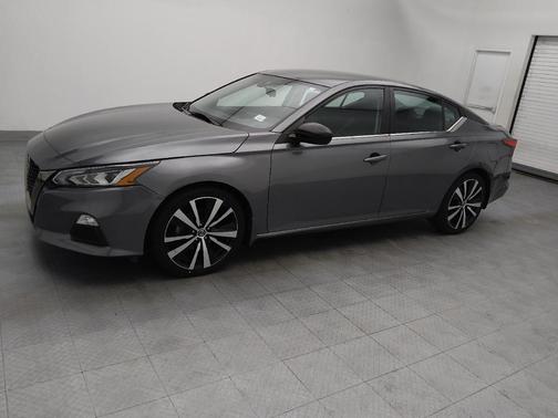 2022 Nissan Altima SR FWD
