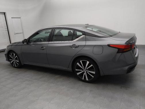 2022 Nissan Altima SR FWD