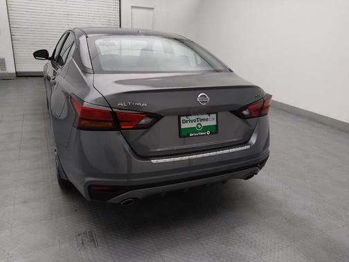 2022 Nissan Altima SR FWD