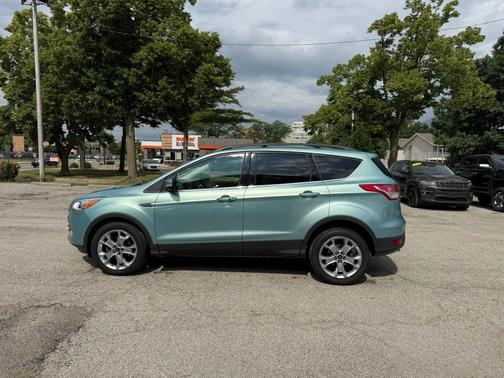 Green 2013 Ford Escape SEL
