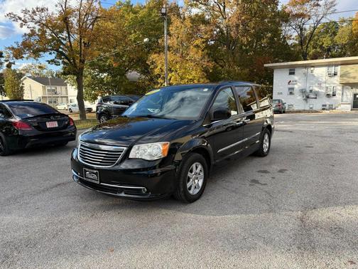 2011 Chrysler Town & Country Touring