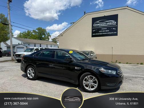 Black 2018 Ford Taurus SEL