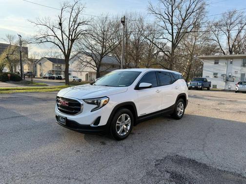 White 2020 GMC Terrain SLE