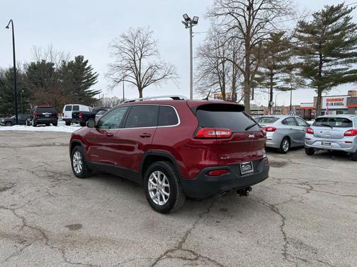 2017 Jeep Cherokee Sport