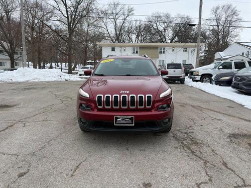 2017 Jeep Cherokee Sport