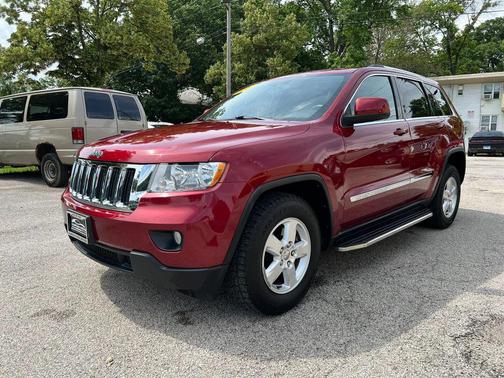 Red 2013 Jeep Grand Cherokee Laredo