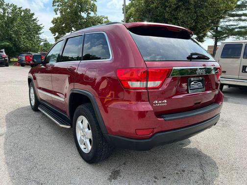 Red 2013 Jeep Grand Cherokee Laredo
