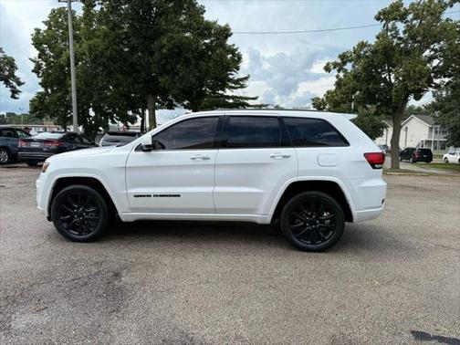 2017 Jeep Grand Cherokee Altitude