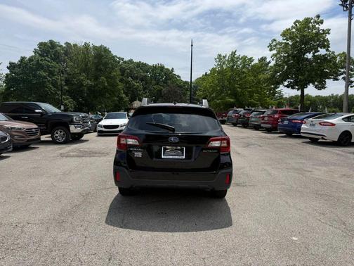 Black 2018 Subaru Outback 2.5i Premium