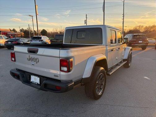 2023 Jeep Gladiator Overland