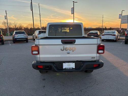 2023 Jeep Gladiator Overland