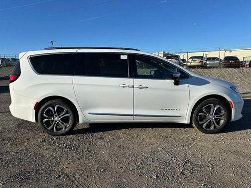 2026 Chrysler Pacifica L